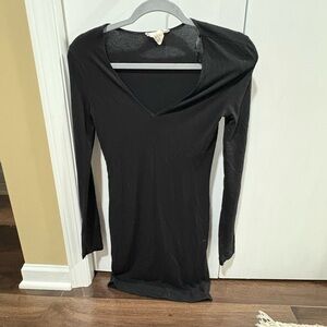 Black V-Neck Long Sleeve Dress